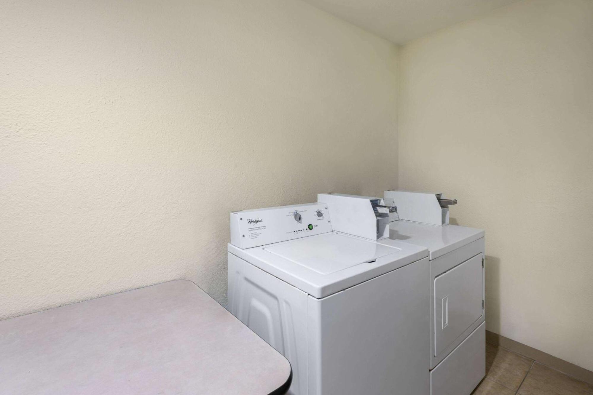 Days Inn By Wyndham Klamath Falls Esterno foto