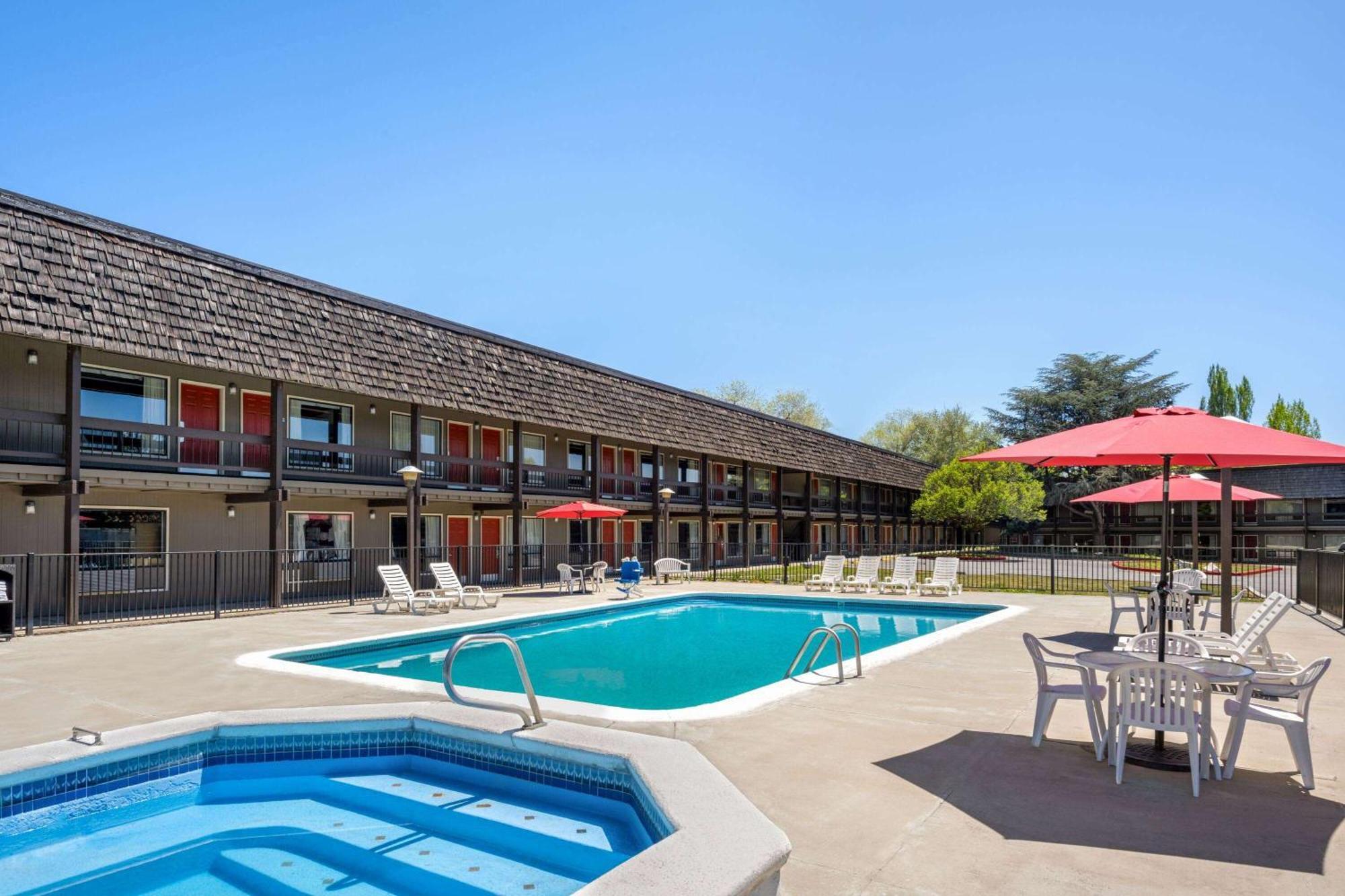 Days Inn By Wyndham Klamath Falls Esterno foto