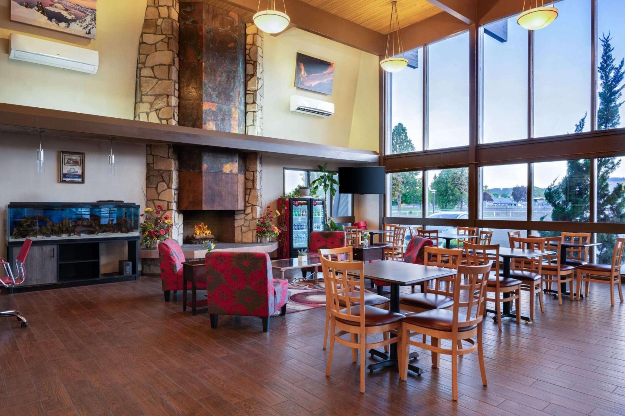Days Inn By Wyndham Klamath Falls Esterno foto